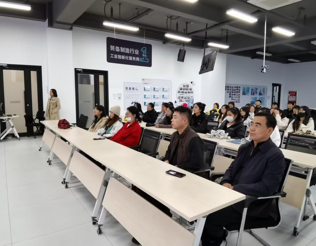 深化校企合作，助力就業新篇章 財經學院攜手煙臺開發區開啟人工智能軟件開發實習之旅